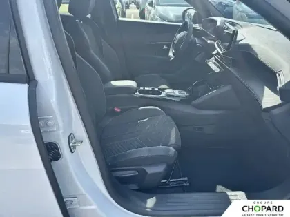Photo 12 Peugeot 2008  Hybrid 145 e-DCS6