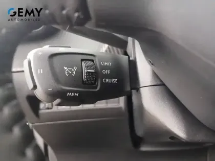 Photo 15 Peugeot 2008  Hybrid 145 e-DCS6