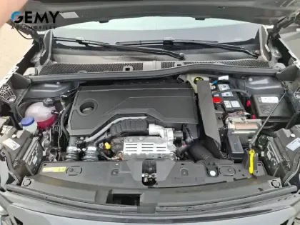 Photo 11 Peugeot 2008  Hybrid 145 e-DCS6
