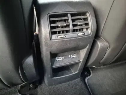 Photo 37 Peugeot 308  SW PureTech 130ch S&S EAT8