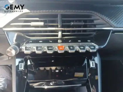 Photo 34 Peugeot 2008  Electrique 136 ch