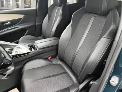 Photo 19 Peugeot 3008  Hybrid 225 e-EAT8