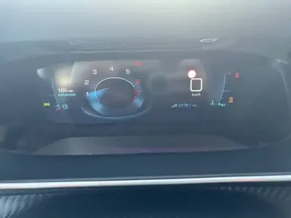 Photo 9 Peugeot 2008  PureTech 100 S&S BVM6