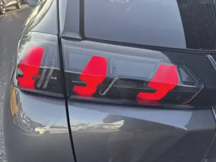 Photo 16 Peugeot 2008  PureTech 100 S&S BVM6