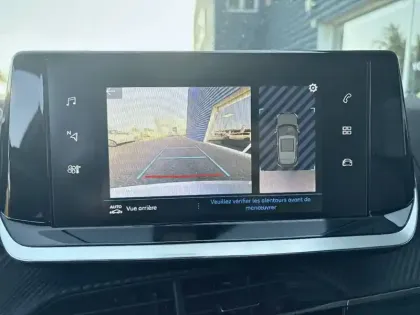 Photo 17 Peugeot 2008  PureTech 100 S&S BVM6