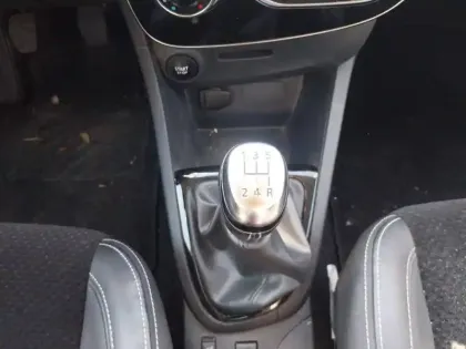 Photo 10 Renault Clio  dCi 90 Energy