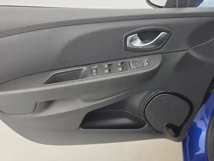 Photo 40 Renault Clio  dCi 90 Energy