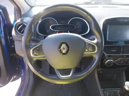 Photo 11 Renault Clio  dCi 90 Energy