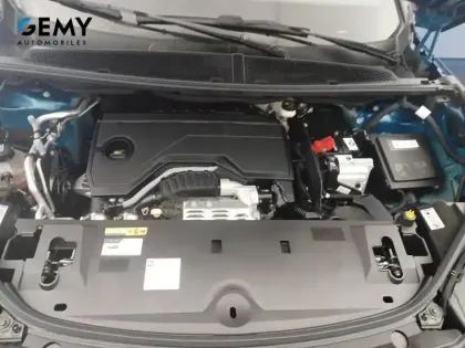 Photo 11 Peugeot 3008  Hybrid 145 e-DCS6