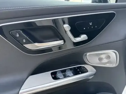 Photo 17 Mercedes GLC  300 e  Hybrid EQ 4MATIC AM