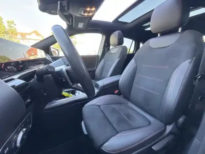 Photo 18 Mercedes GLA 200 d AMG Line