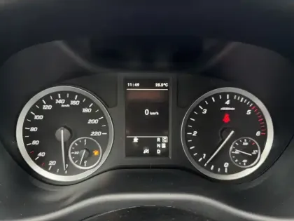 Photo 15 Mercedes Vito 116 CDI Fourgon Compact Pro 9G