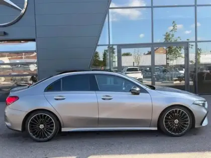Photo 5 Mercedes Classe A A 200 d Berline AMG Line