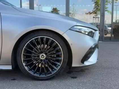 Photo 8 Mercedes Classe A A 200 d Berline AMG Line