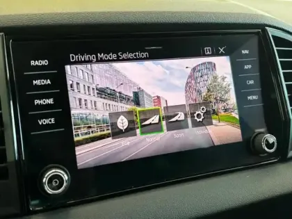 Photo 16 Skoda Karoq Sportline