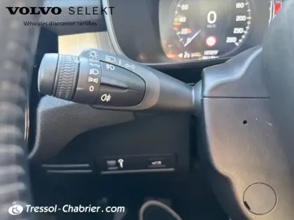 Photo 16 Volvo XC40  D4 AWD AdBlue 190 ch Geartronic 8 First Edition