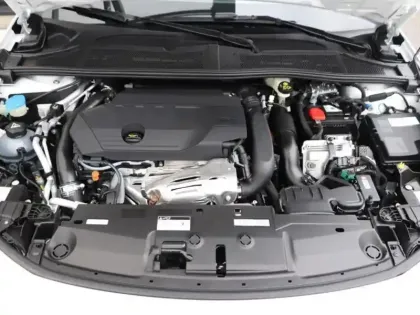 Photo 11 Peugeot 308  PHEV 225ch GT Pack e-EAT8