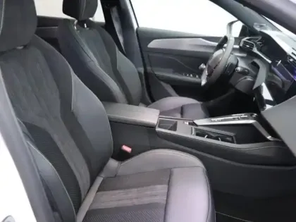 Photo 8 Peugeot 308  PHEV 225ch GT Pack e-EAT8