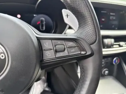 Photo 13 Alfa Romeo Stelvio  2.2 Diesel 160ch Veloce AT8