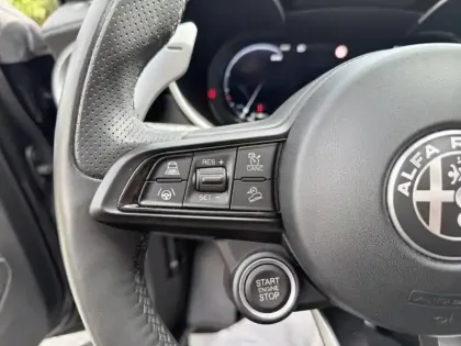 Photo 12 Alfa Romeo Stelvio  2.2 Diesel 160ch Veloce AT8