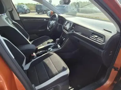 Photo 14 Volkswagen T-roc  2.0 TDI 150ch Carat 4Motion DSG7