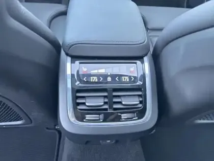 Photo 8 Volvo V60  B4 197ch Ultra Style Dark DCT 7