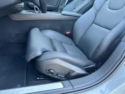 Photo 5 Volvo V60  B4 197ch Ultra Style Dark DCT 7