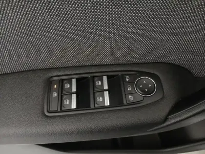 Photo 9 Renault Captur  1.6 E-Tech full hybrid 145ch Techno