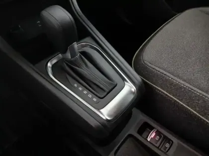 Photo 14 Renault Captur  1.6 E-Tech full hybrid 145ch Techno