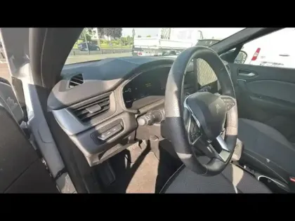 Photo 13 Renault Captur  1.8 E-Tech full hybrid 160ch Techno - 26