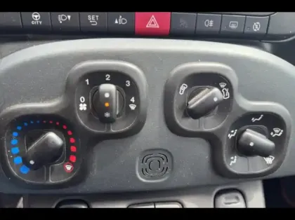 Photo 13 Fiat Panda  1.2 8v 69ch Ligue 1 Conforama 2019 Euro6D