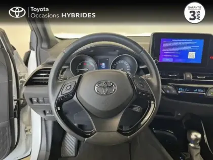 Photo 8 Toyota C-HR  1.8 Hybride 122ch Design Ultimate E-CVT