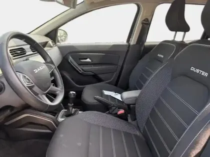 Photo 28 Dacia Duster  1.5 Blue dCi 115ch  Journey + 4x2