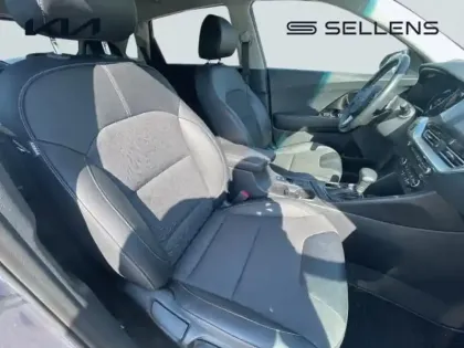 Photo 5 Kia Niro  1.6 GDi 105ch ISG + électrique 43.5ch Active DCT6 MY22