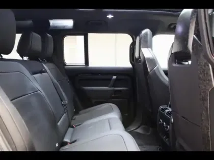 Photo 8 Land rover Defender  110 4.4 P635 Octa Black