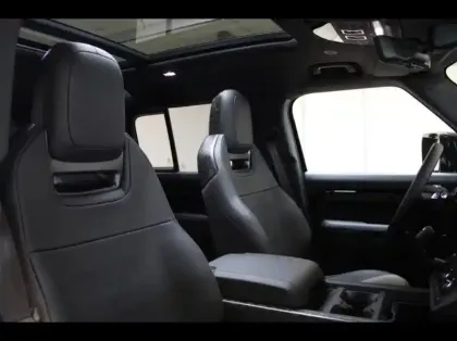 Photo 6 Land rover Defender  110 4.4 P635 Octa Black