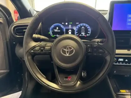 Photo 11 Toyota Yaris  130h GR Sport 5p MY25