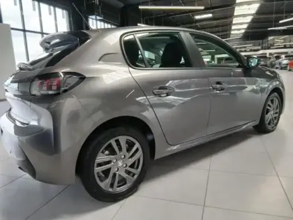 Photo 6 Peugeot 208  1.5 BlueHDi 100ch S&S Active Pack