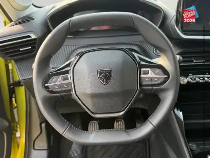 Photo 11 Peugeot 208  1.2 Turbo 100ch Allure
