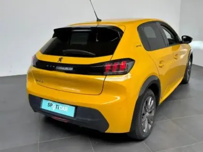 Photo 5 Peugeot 208  e- 136 Style Camera 180 Carplay