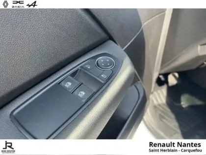 Photo 10 Renault Clio  1.6 E-Tech hybride 140ch Business -21N