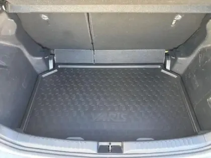Photo 14 Toyota Yaris  116h France 5p