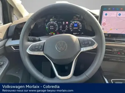 Photo 21 Volkswagen Golf  1.5 eHybrid 204ch Style DSG6