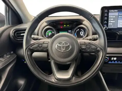Photo 14 Toyota Yaris  116h Design 5p MY22