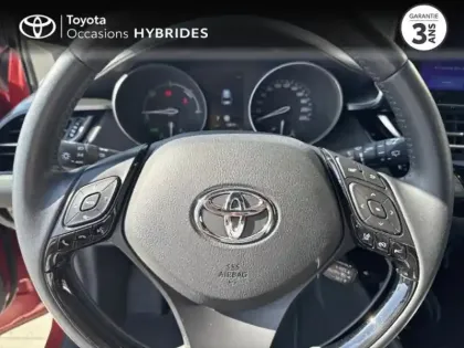 Photo 12 Toyota C-HR  2.0 Hybride 184ch Design Ultimate E-CVT