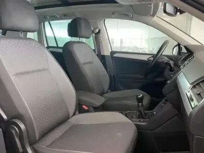 Photo 14 Volkswagen Tiguan  2.0 TDI 150ch BlueMotion Technology Confortline