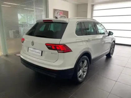 Photo 5 Volkswagen Tiguan  2.0 TDI 150ch BlueMotion Technology Confortline