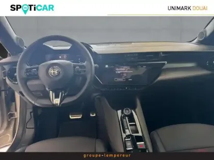 Photo 11 Alfa Romeo Junior  1.2 Ibrida 145ch Premium e-DCT6