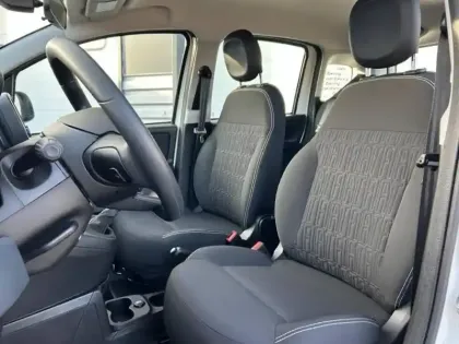 Photo 8 Fiat Panda  Pandina 1.0 65ch BSG S&S Hybrid Icône