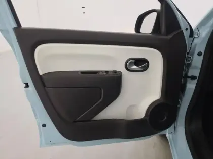 Photo 40 Renault Twingo  III E-Tech
